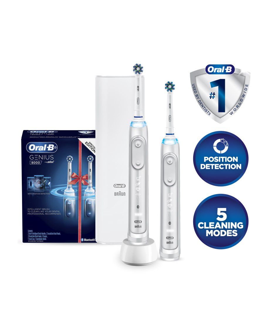 Oral B Genius 8000 Electric Toothbrush with 4 Replacement Brush