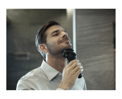 6-Blade Wet & Dry Electric Shaver with Clean & Charge Station