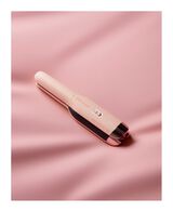 unplugged™ cordless hair straightener in pink peach – limited edition