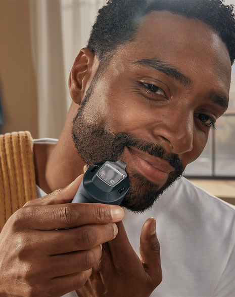 Series 7000 Waterproof Beard Trimmer