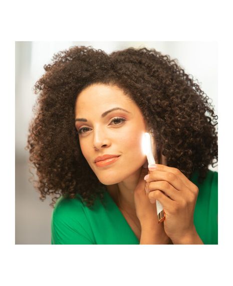 Dermaplane Glow