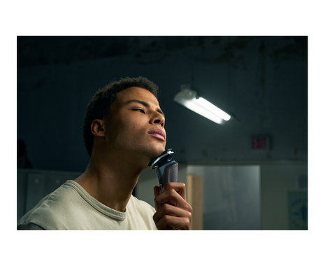 Series 5000 SkinIQ Electric Shaver with Quick Clean Pod