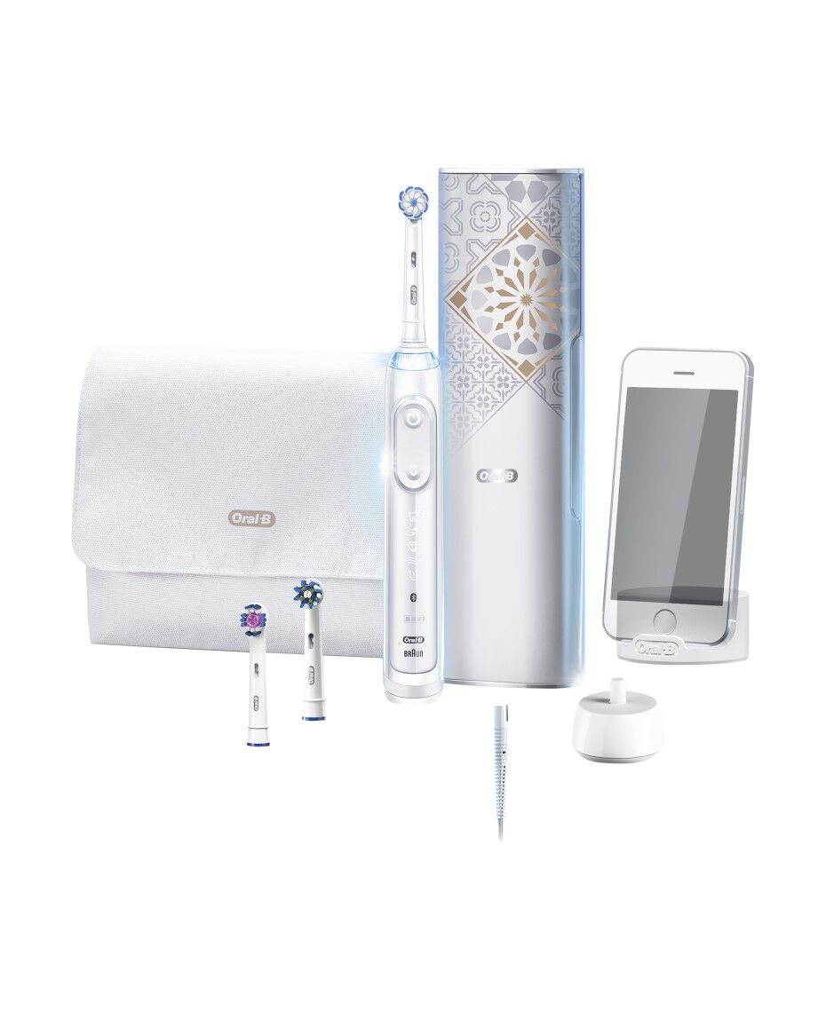 Oral-B | Genius AI Electric Toothbrush with 3 Replacement Heads