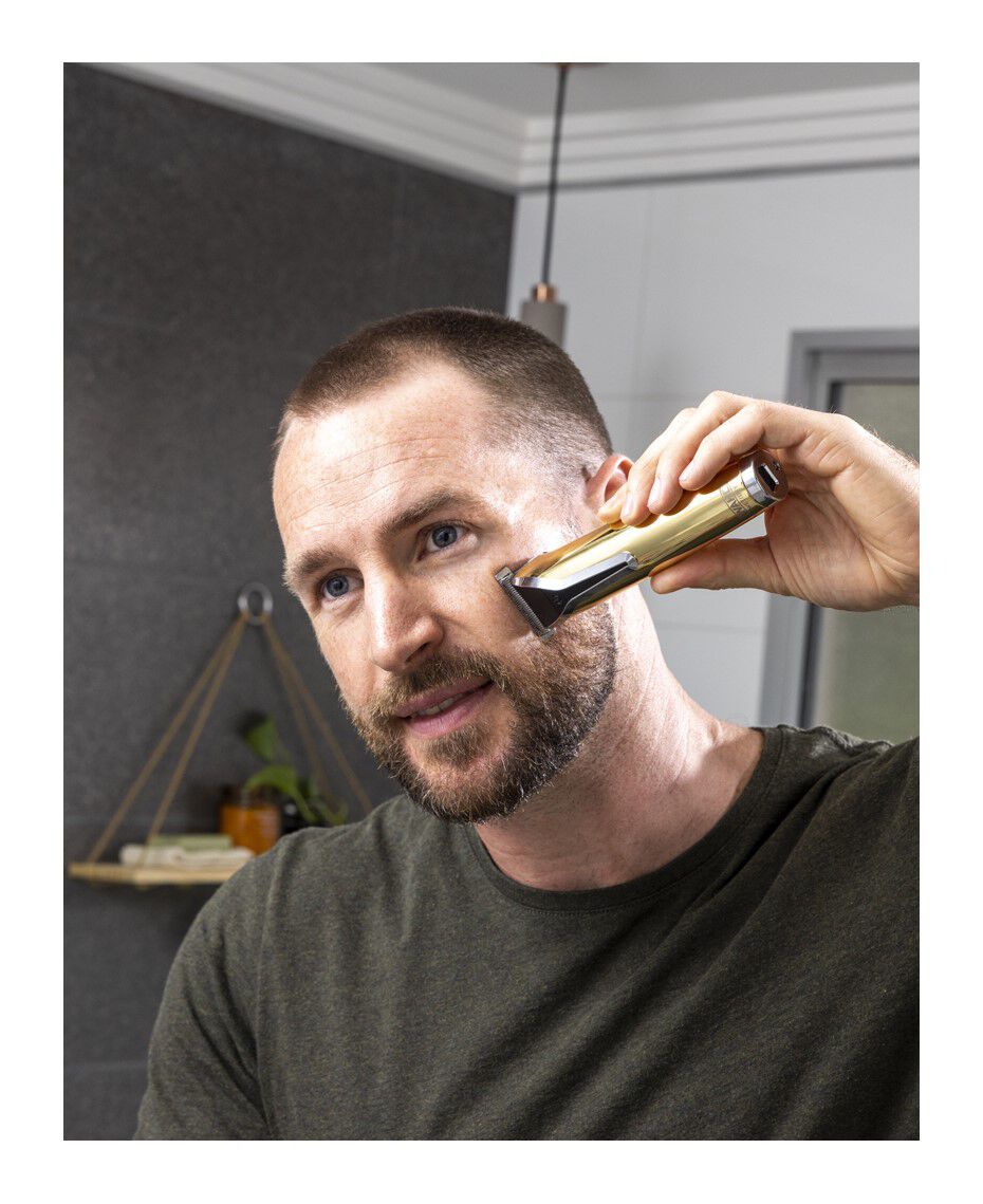 Wahl Waterproof Lithium-Ion 18K Stainless Steel Grooming Kit